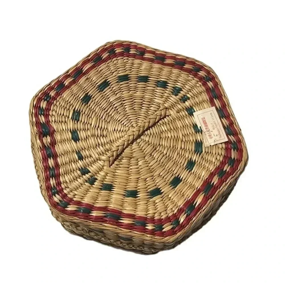 Vtg Handwoven Sweetgrass Basket w Lid from The Peoples Republic China 3